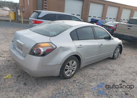 2010 Nissan Altima 2.5 S z USA, uszkodzony, nr VIN 1N4AL2AP0AN452687